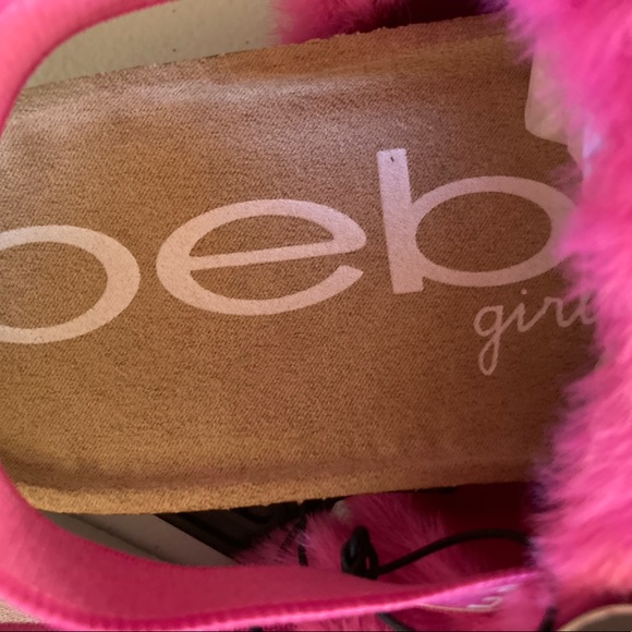 Bebe Furry Slides Size 1 - Picture 11 of 12